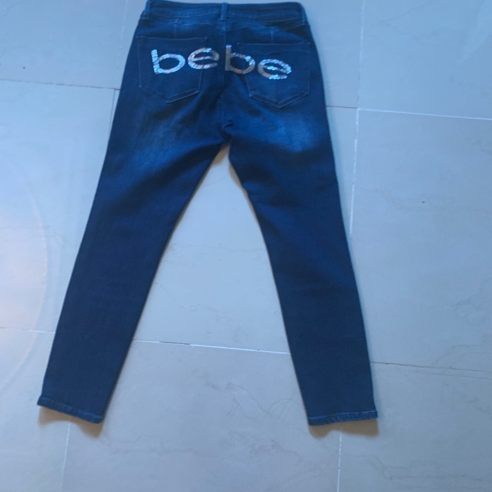 Bebe jesns